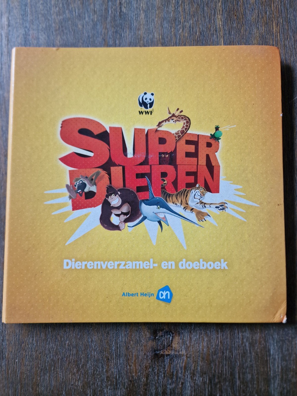 Compleet Albert Heijn WWF Dierenverzamel- en doeboek, Boeken, Ophalen of Verzenden, Gelezen, Plaatjesalbum