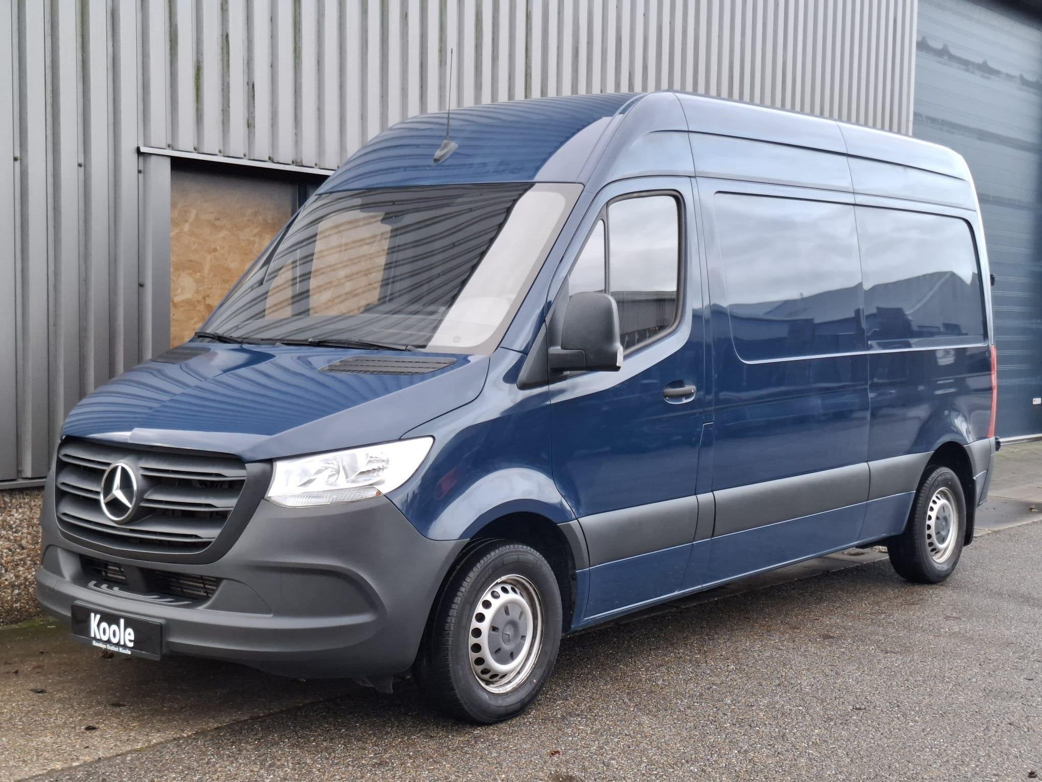 Mercedes-Benz Sprinter 311 2.2 CDI L2H2 / AIRCO / CAMERA / 3, Stof, Gebruikt, Euro 6, 4 cilinders