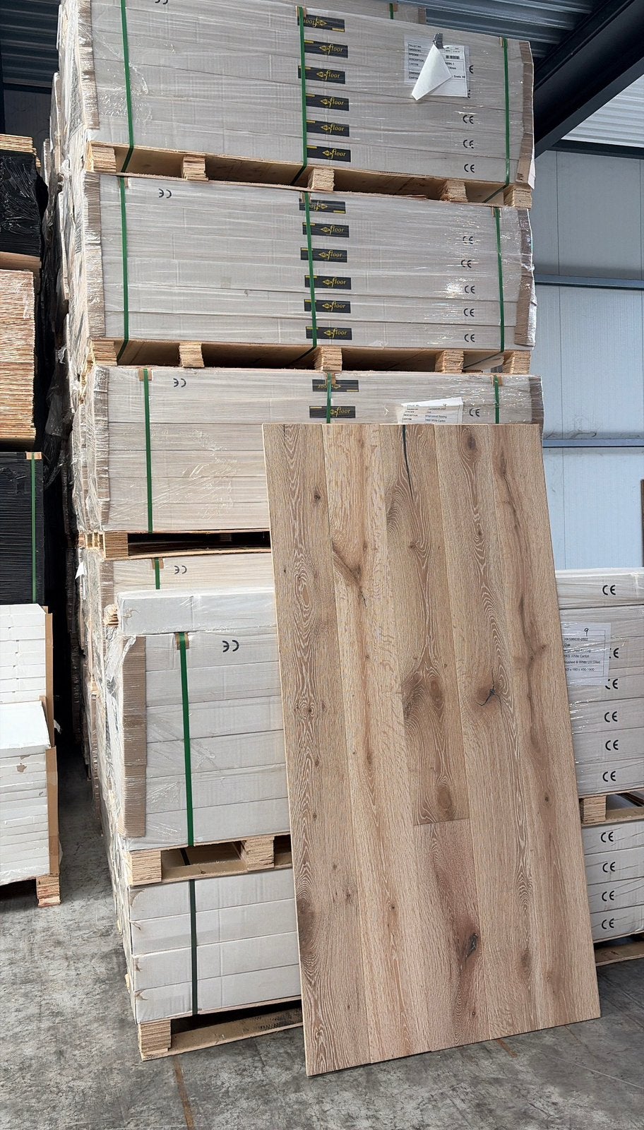 Partij 3000m2 eiken houten vloer parket kant en klaar