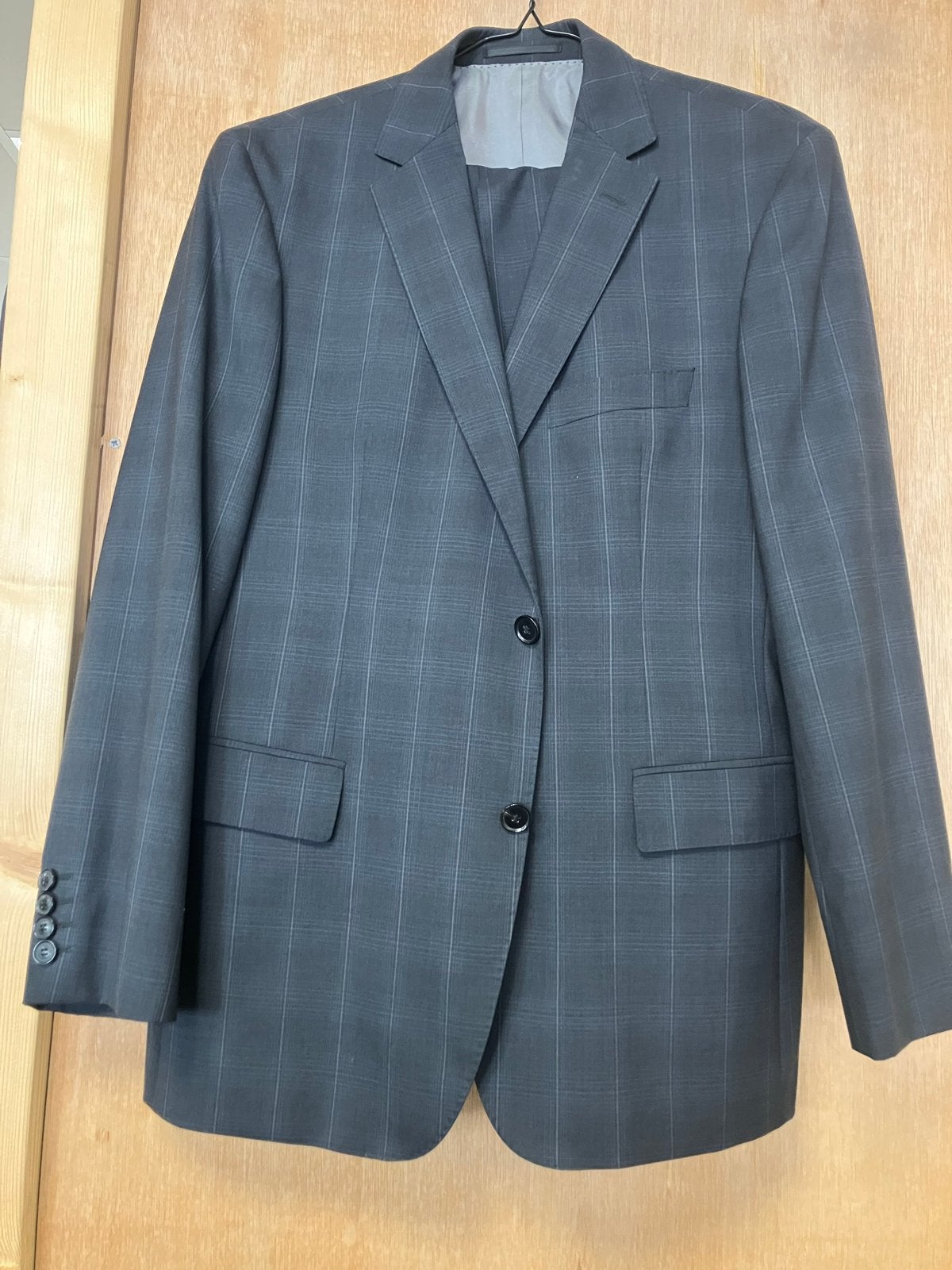 Hugo Boss Pak Maat 52 (26) Zwart/Grijs, Ophalen of Verzenden, Gedragen, Maat 52/54 (L), Zwart