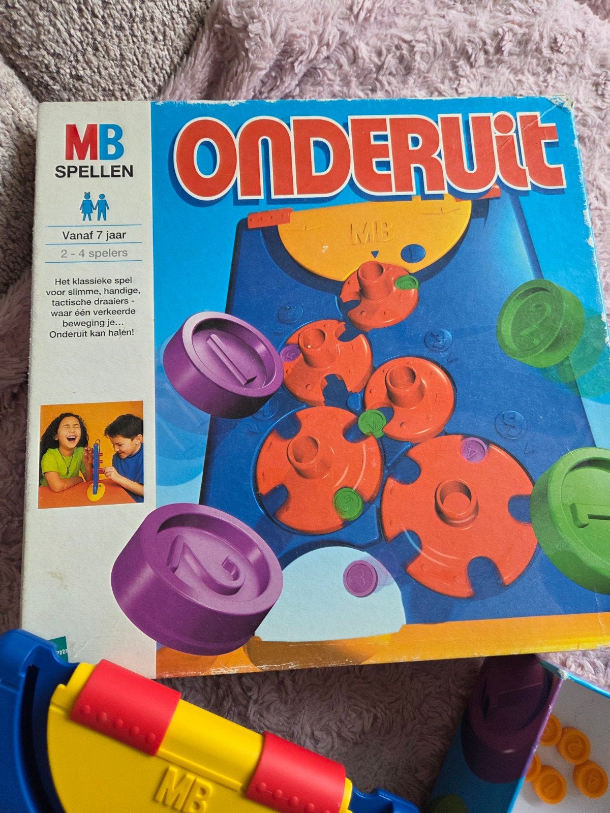 MB Spellen Onderuit - Klassiek behendigheidsspel, Drie of vier spelers, Ophalen of Verzenden, Gebruikt, MB Spellen