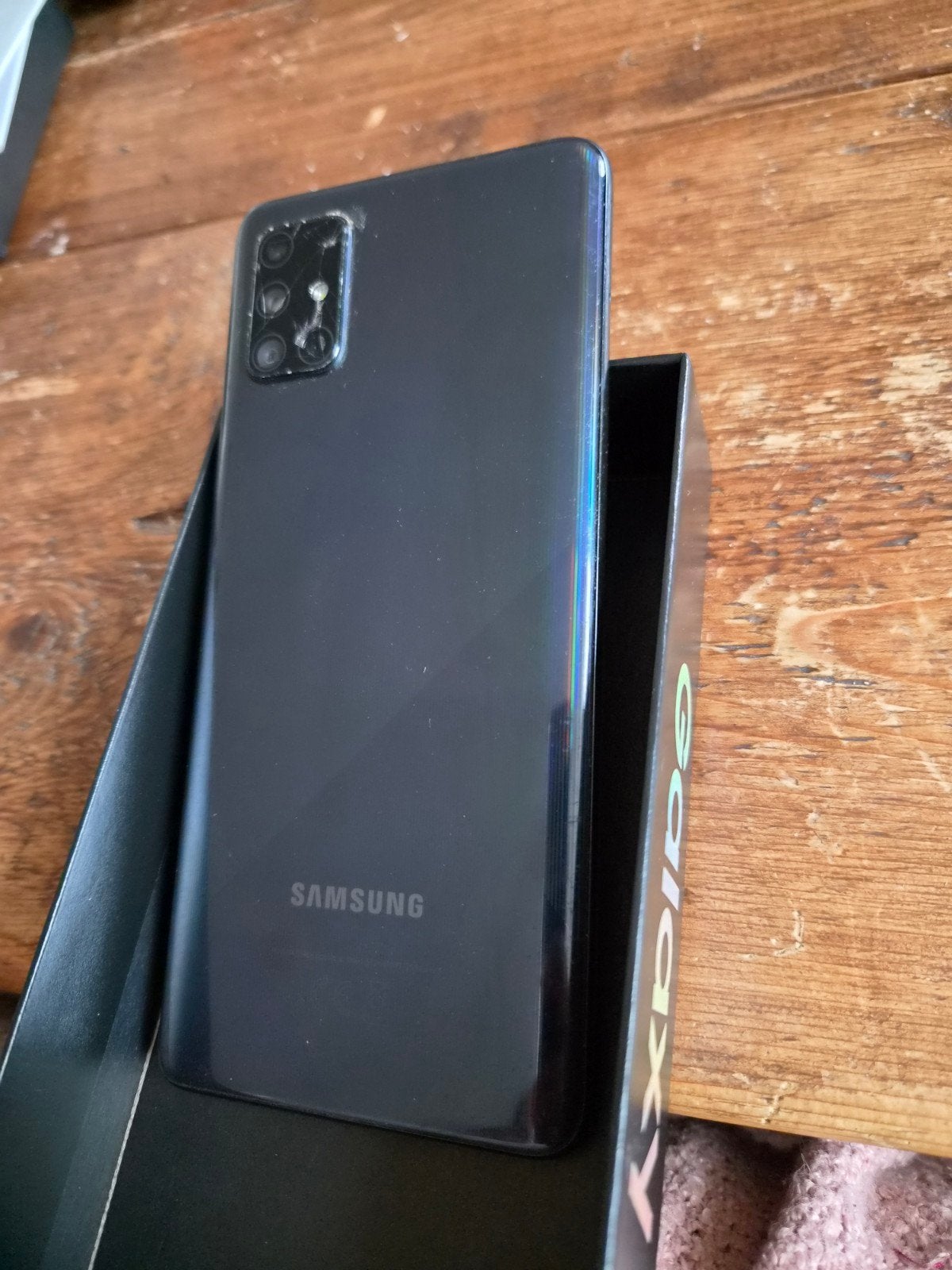 Samsung Galaxy A51 met gebarsten scherm en camera, Telecommunicatie, Mobiele telefoons | Samsung, Ophalen, Gebruikt, Zwart, Touchscreen
