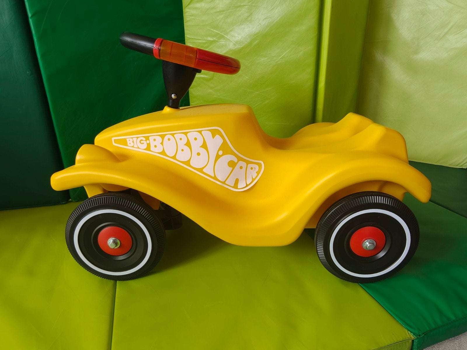Big Bobby Car loopauto met interactief stuurtje, Ophalen, Zo goed als nieuw, Loopvoertuig