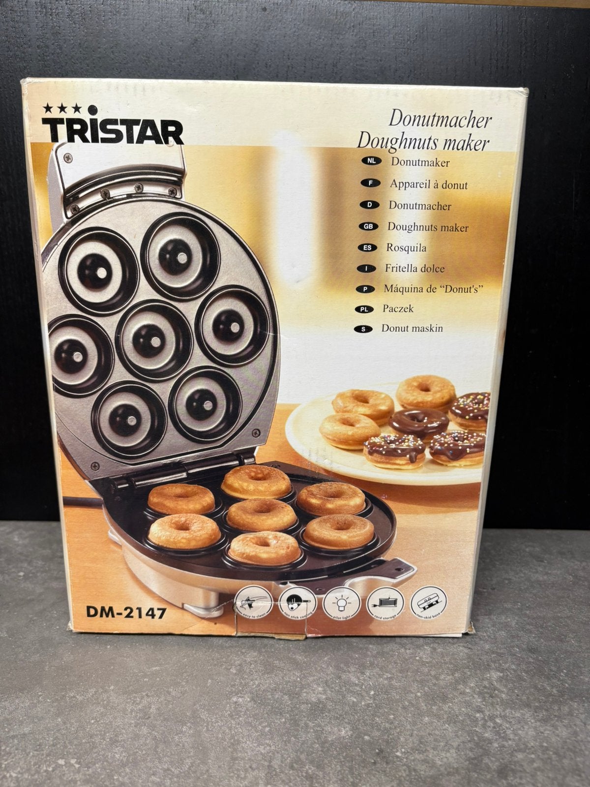 Tristar DM-2147 donutmaker nieuw, Ophalen of Verzenden, Nieuw, Taarten, Bakvorm