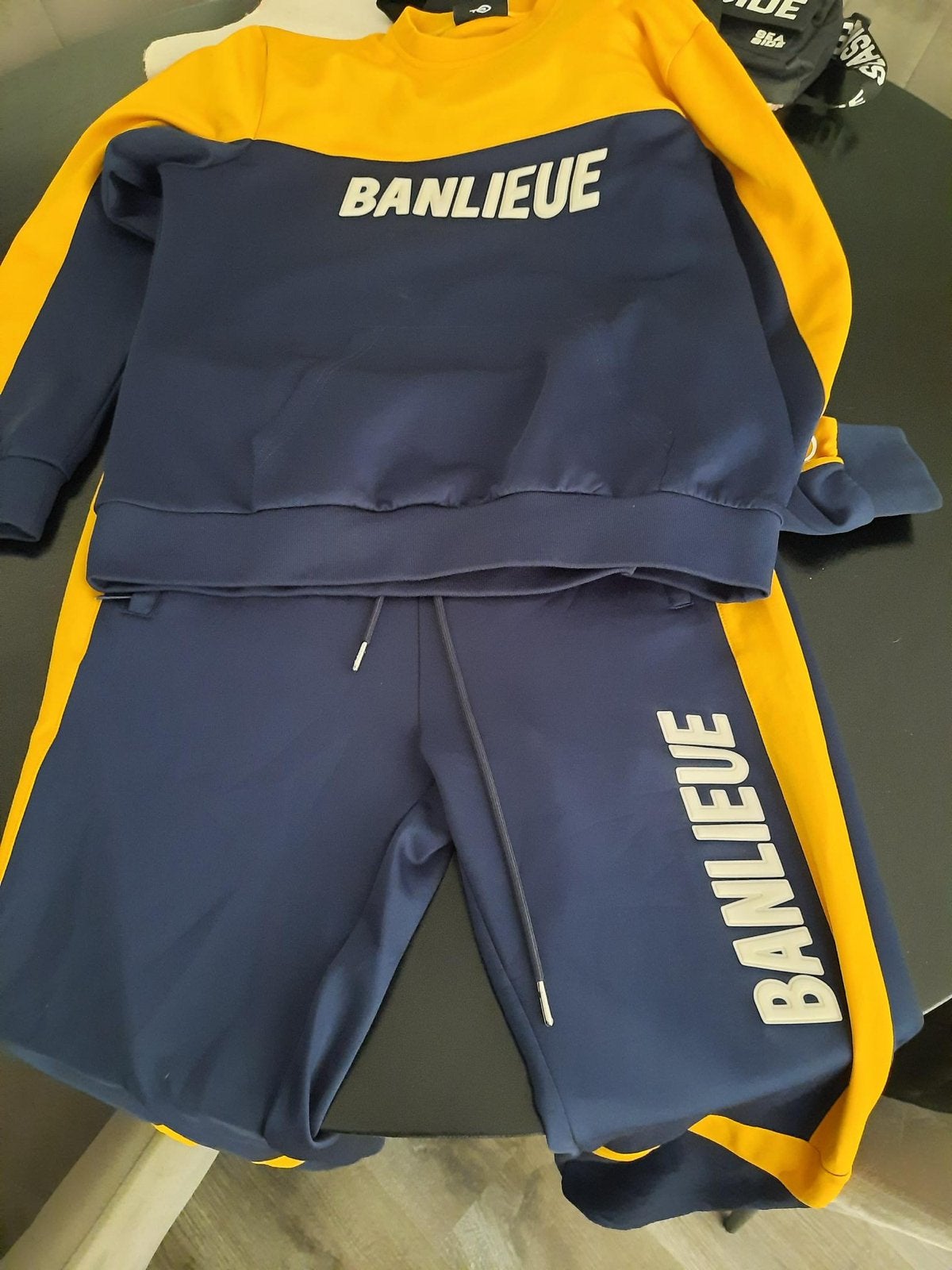 Banlieue trainingspak - Maat L, Ophalen, Zo goed als nieuw