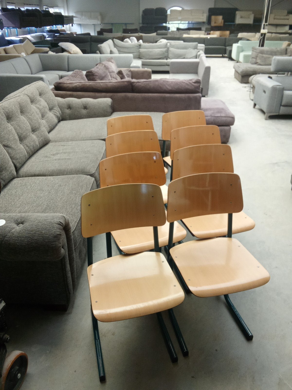 vergader - eetkamer - stoelen - kantine 130x, Bruin, ., Ophalen of Verzenden, Zo goed als nieuw