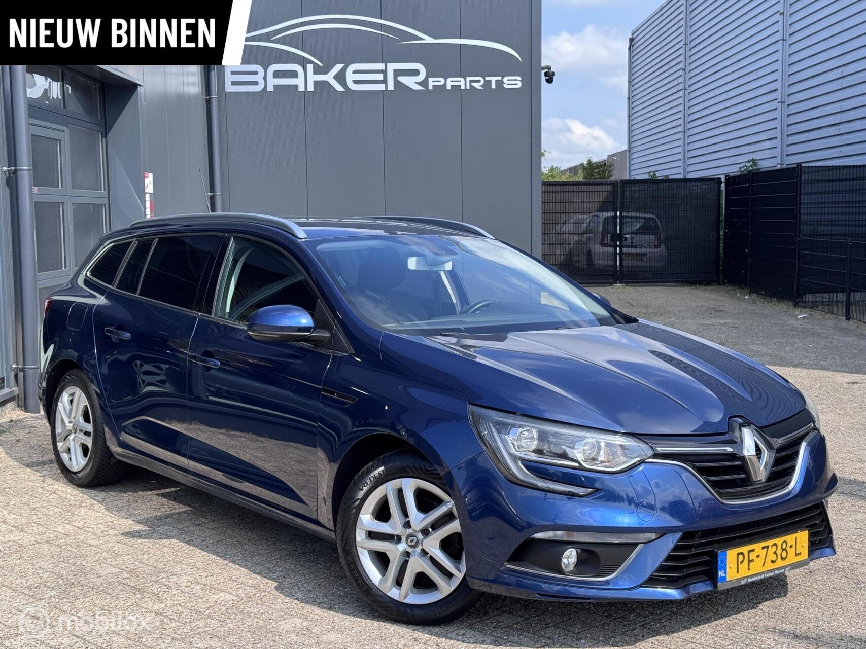 Renault Megane Estate 1.5 dCi Eco2 Zen - Airco - Led - NAP, Voorwielaandrijving, Gebruikt, 4 cilinders, Blauw