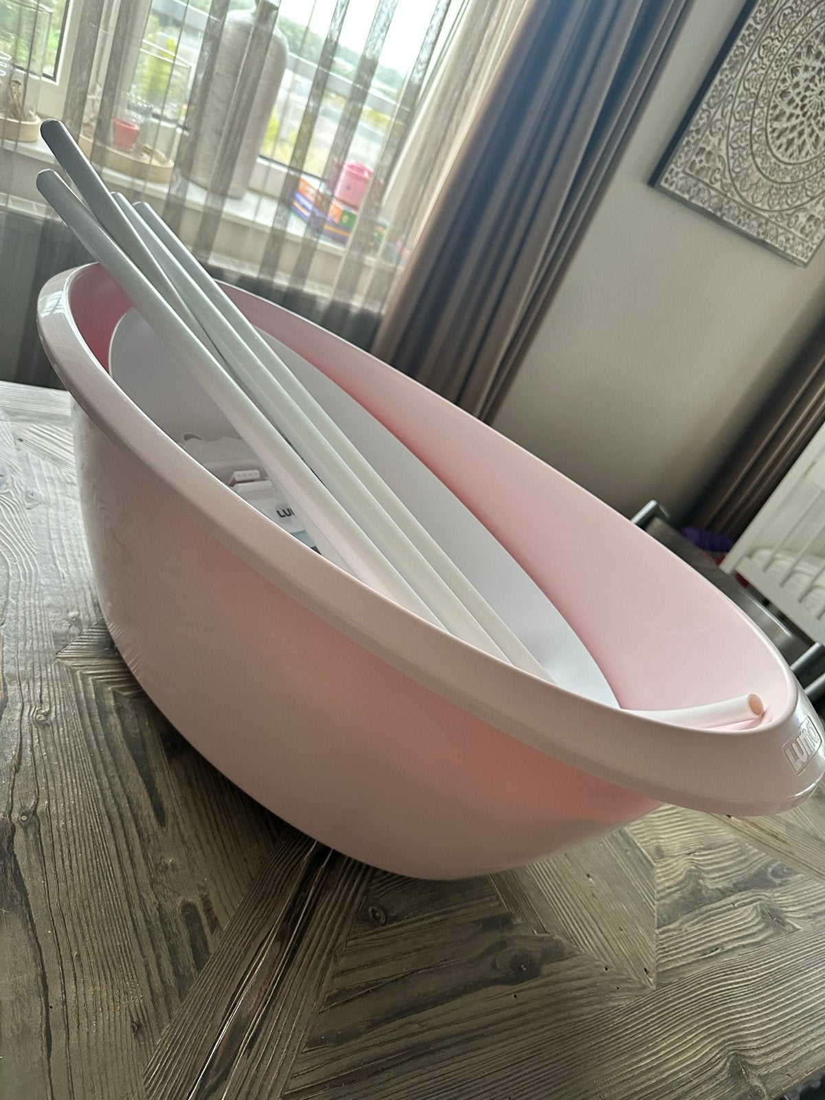 Luma Babycare Babybadje met standaard - Roze, Gebruikt, Badje, Standaard, Ophalen