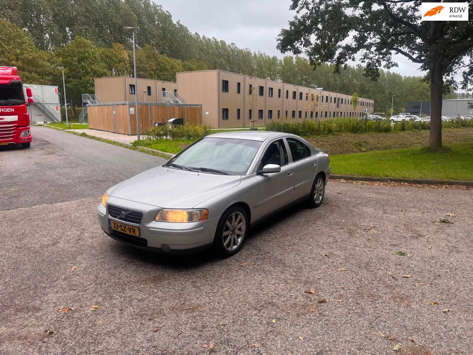 Volvo S60 2.4 D5 Edition II, Auto's, Gebruikt, 1494 kg, Origineel Nederlands, Bedrijf