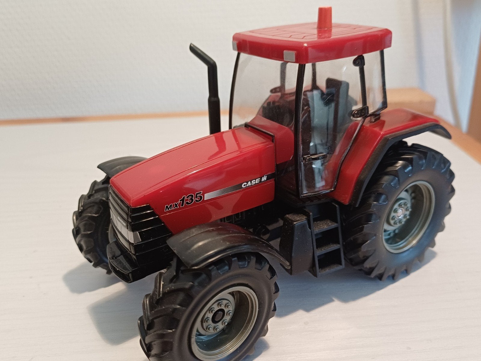 Britains Case IH MX 135, Hobby en Vrije tijd, Ophalen of Verzenden, Zo goed als nieuw, Tractor of Landbouw, Britains