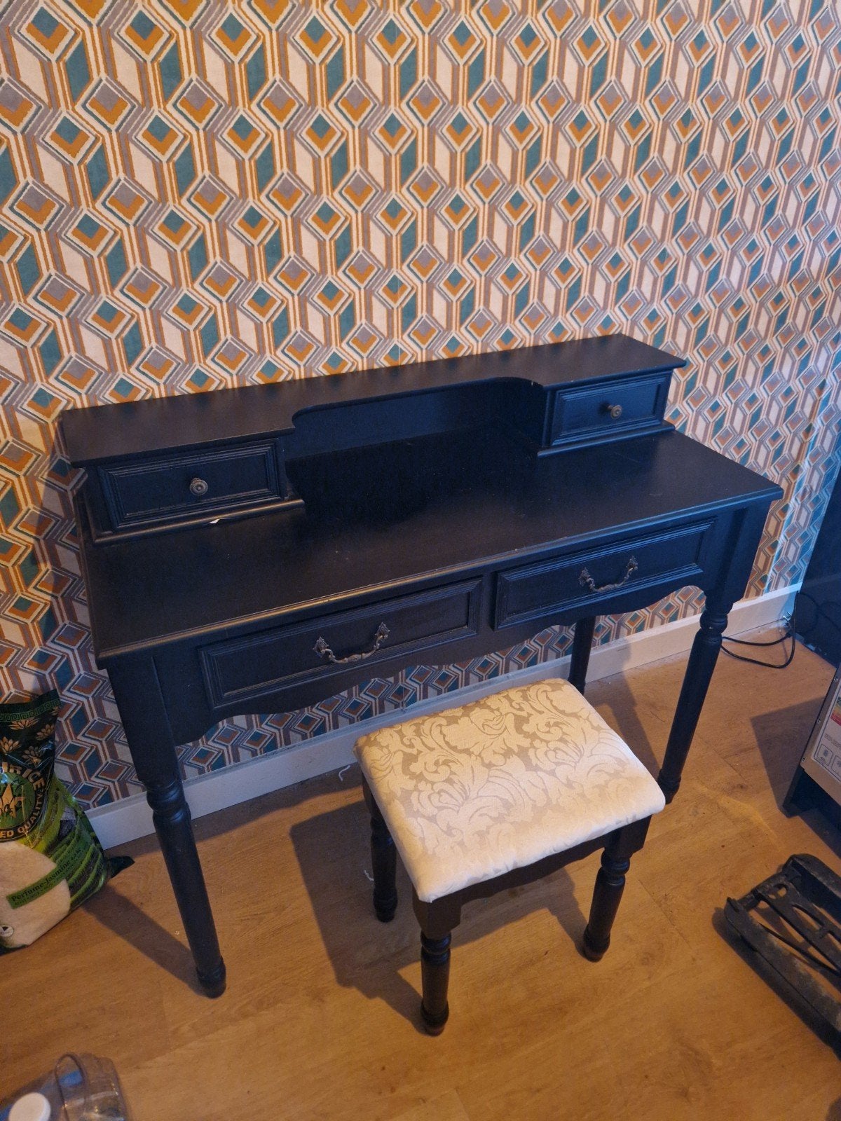 Zwarte Kaptafel met krukje., Ophalen, Gebruikt, Klassiek