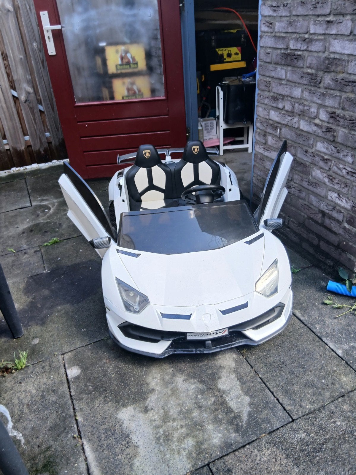 Lamborghini met drift stand, Ophalen