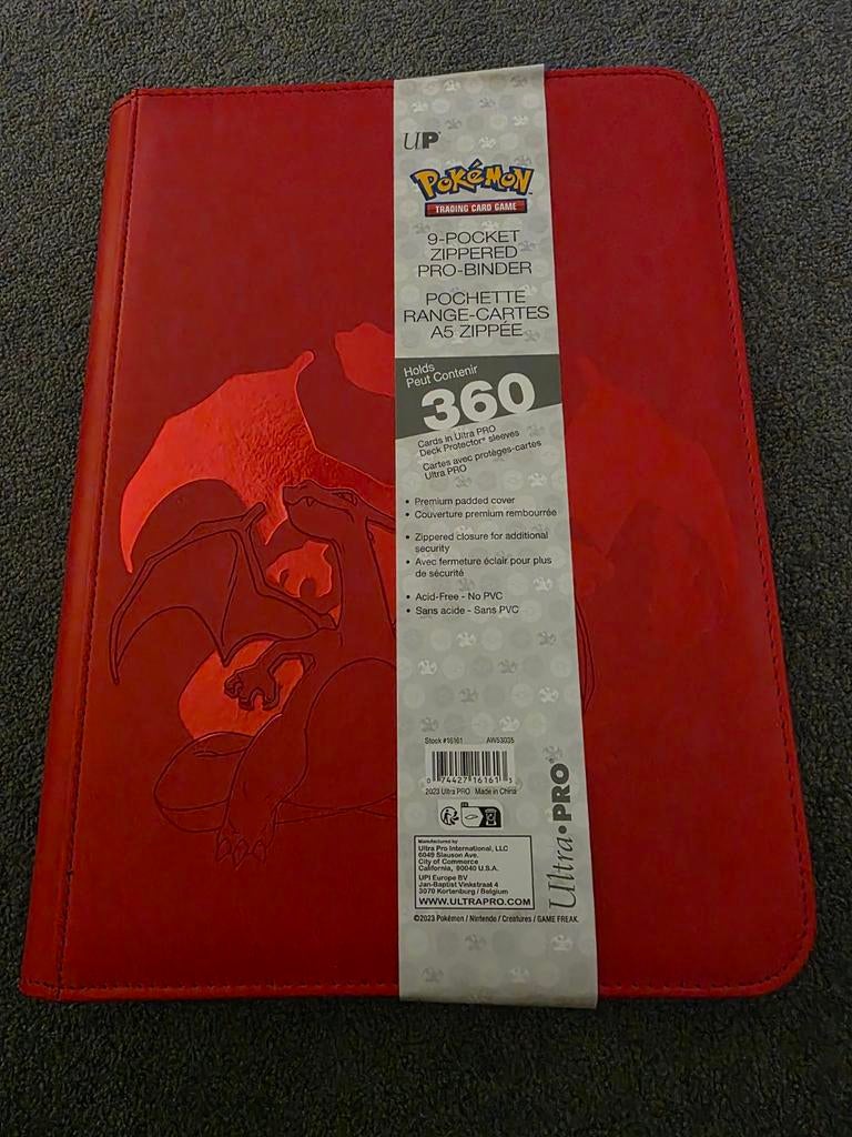 Ultra pro charizard Binder 360K, Hobby en Vrije tijd, Verzamelkaartspellen | Pokémon, Nieuw, Ophalen of Verzenden