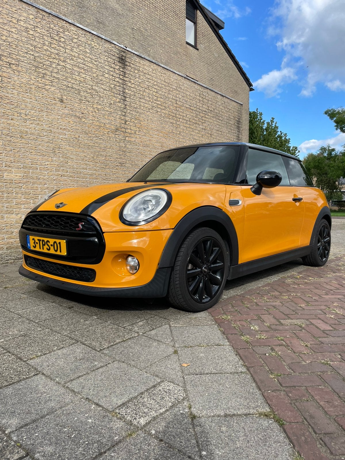 Nette Mini 1.5 f56 Cooper benzine orange/black, Voorwielaandrijving, 136 pk, Euro 6, Overige kleuren