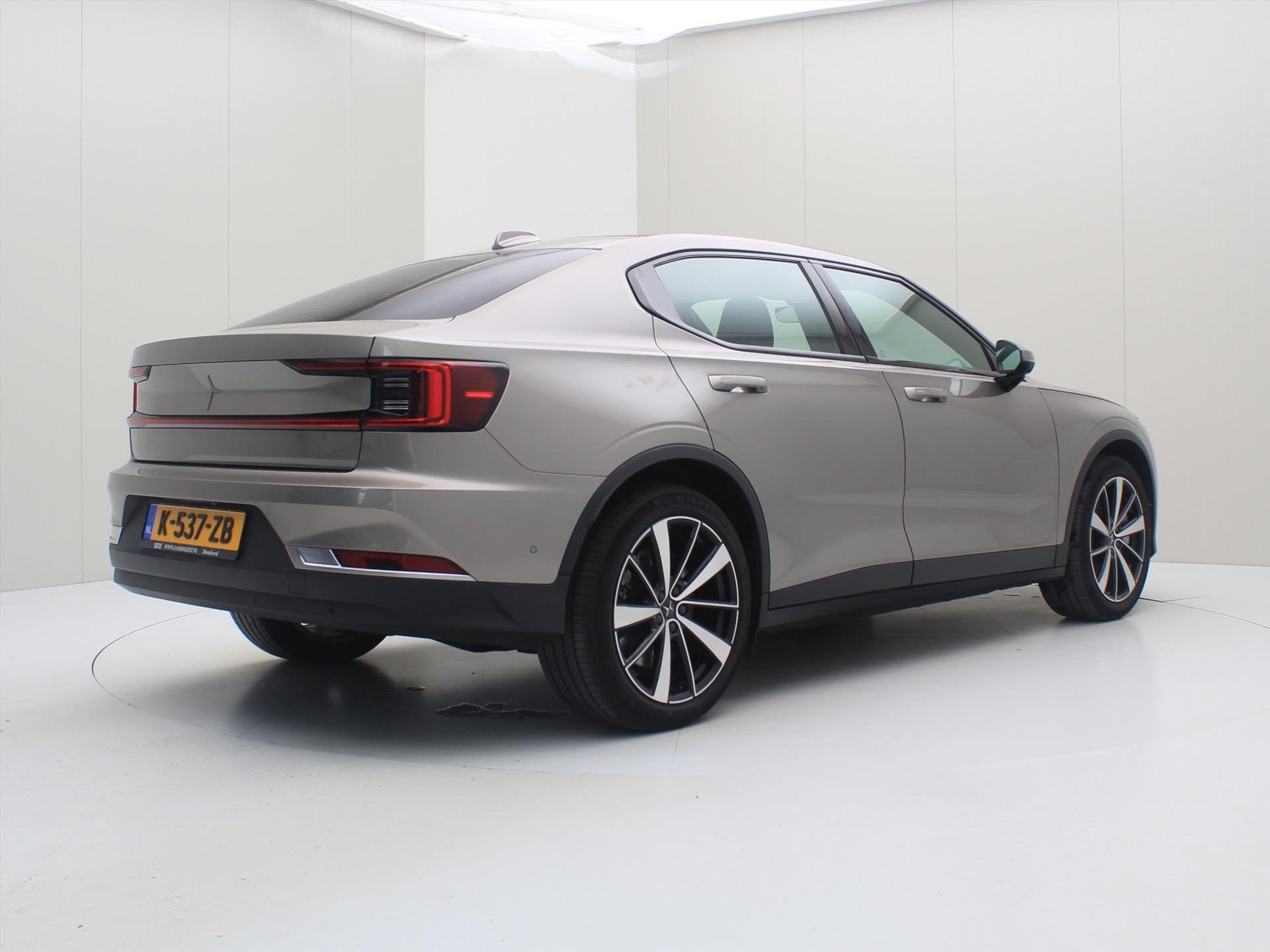 Polestar 2 Long Range Dual Motor 408PK 78kWh [ TREKHAAK+PILO, Auto's, Polestar 2, Stof, Gebruikt, Zwart