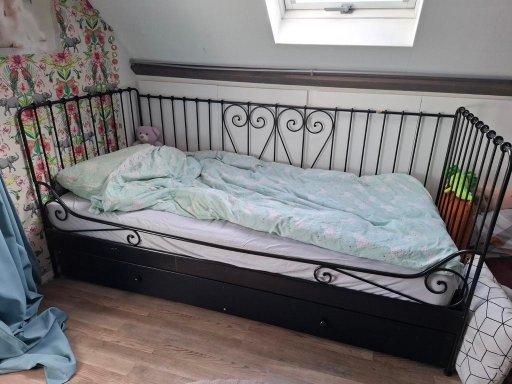 IKEA Mandal eenpersoonsbed met lades, Huis en Inrichting, Slaapkamer | Bedden, Gebruikt, Eenpersoons, 90 cm, 200 cm, Metaal, Zwart