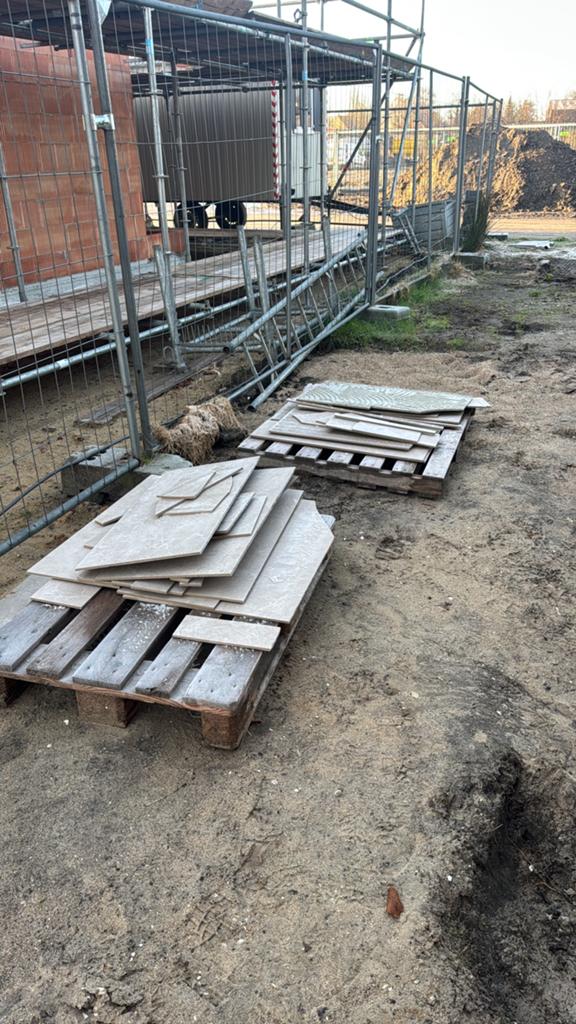 Opruim dienst sloopwerk verhuizen, Doe-het-zelf en Verbouw, Steigers, Ophalen of Verzenden, Zo goed als nieuw, Overige typen, Minder dan 2 meter