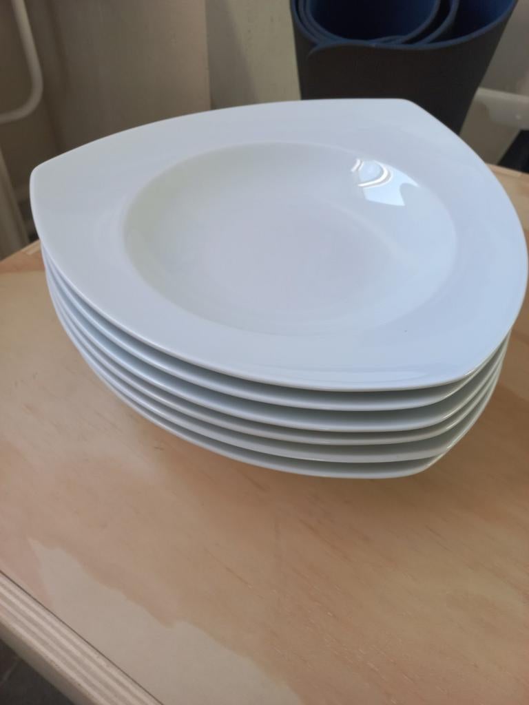 Thomas vario diepe borden 23 cm, Ophalen of Verzenden, Zo goed als nieuw, Bord(en), Overige stijlen