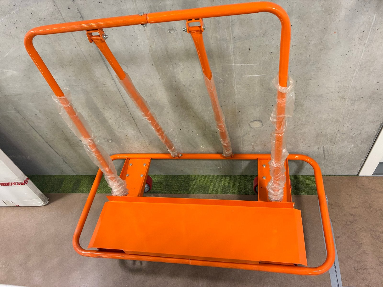 Stevige transportkar - Oranje, Doe-het-zelf en Verbouw, Transportwagens, Zo goed als nieuw, Transportkar, Ophalen