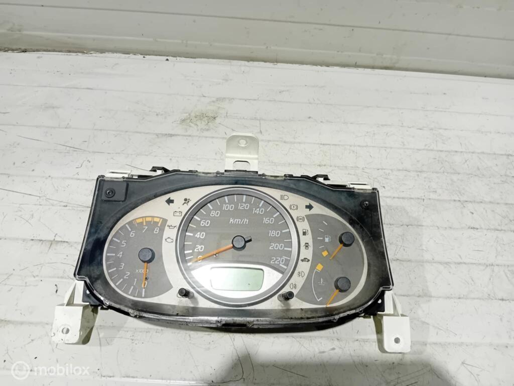 Tellerklok Nissan Tino 24810BU067, Gebruikt, Ophalen of Verzenden