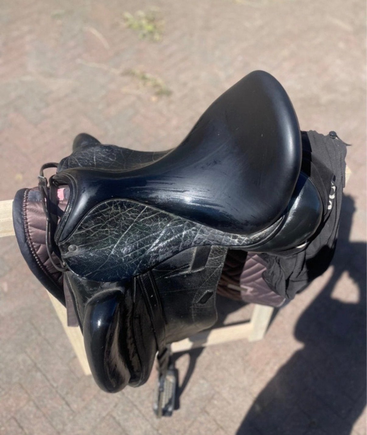Custom zadel 17,5 inch, Dieren en Toebehoren, Paarden en Pony's | Zadels, L (17.5 inch), Gebruikt, Dressuur, Ophalen of Verzenden