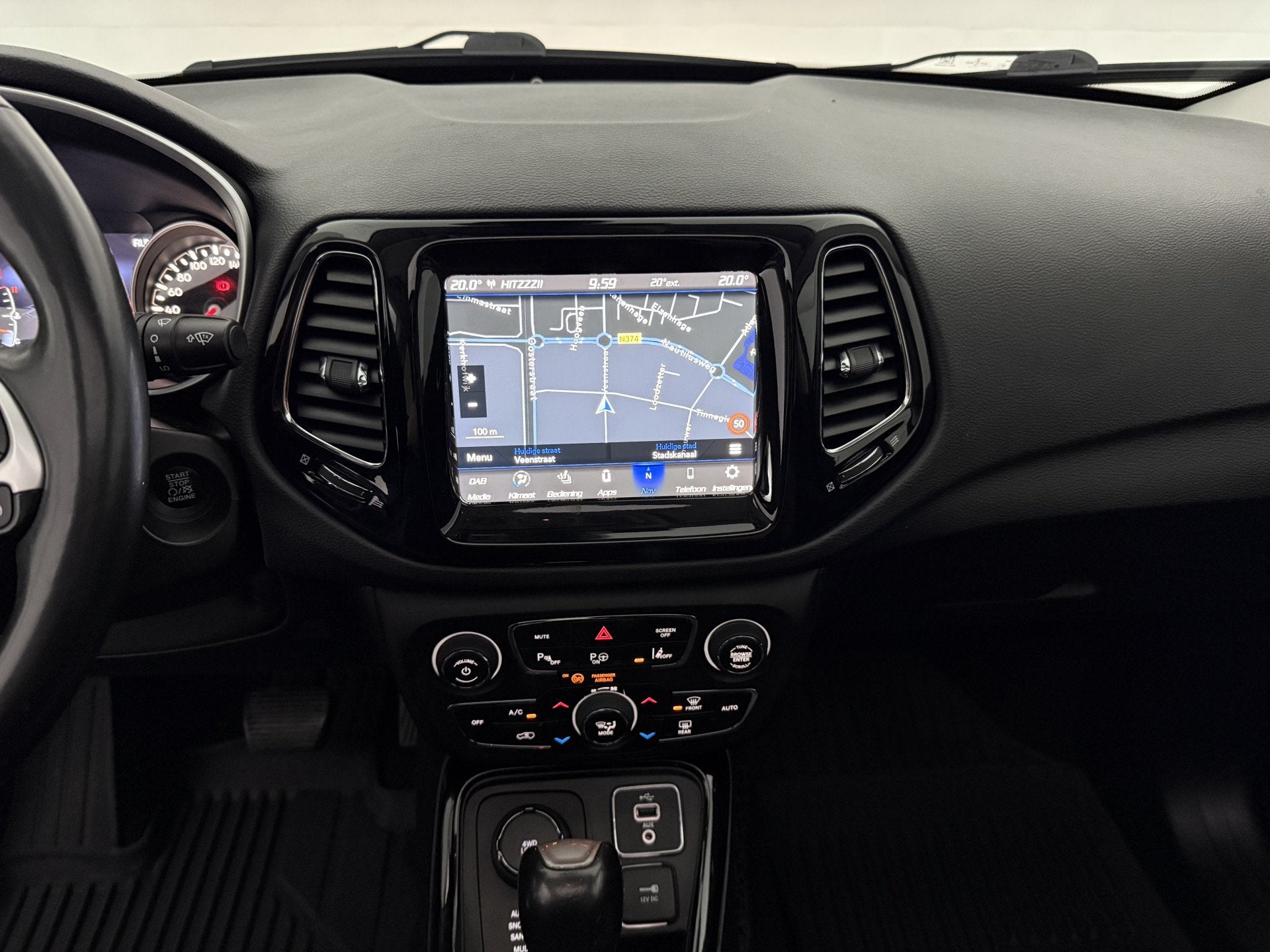 Foto 18 van Jeep Compass 1.4 MultiAir Limited 4x4 170PK | Pano | Beats A