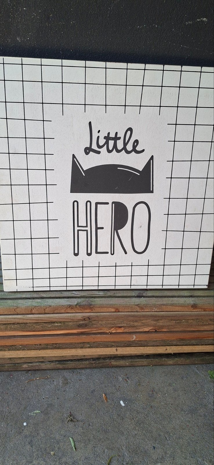 Houten wandbord 'Little Hero' voor kinderkamer, Gebruikt, Hout, Ophalen of Verzenden, Wandbord of Wandpaneel