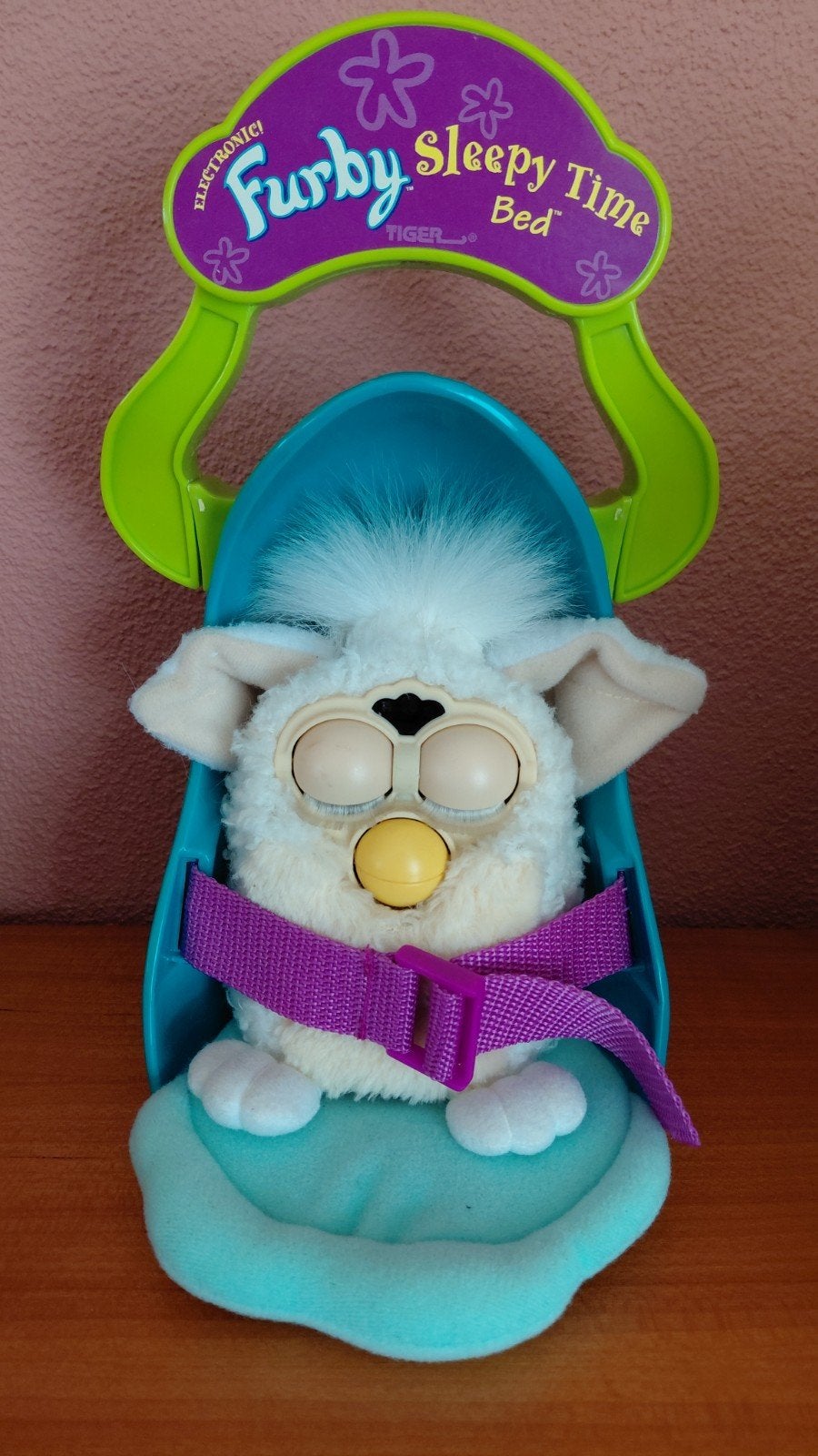 Vintage Furby met Sleepy Time Bed - Eerste Generatie, Ophalen of Verzenden, Gebruikt, Jongen of Meisje