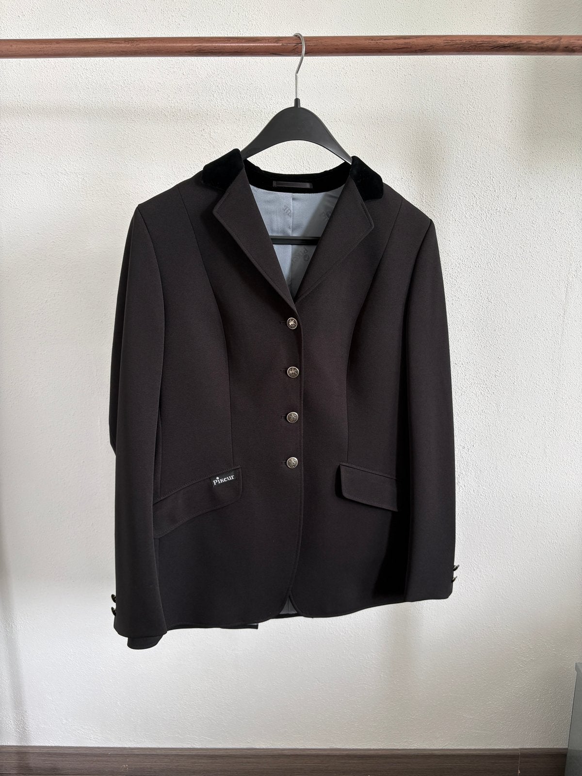 Pikeur Epsom wedstrijdjas maat 42, Dieren en Toebehoren, Paardrijkleding, Ophalen, Dressuur, Zo goed als nieuw, Dames