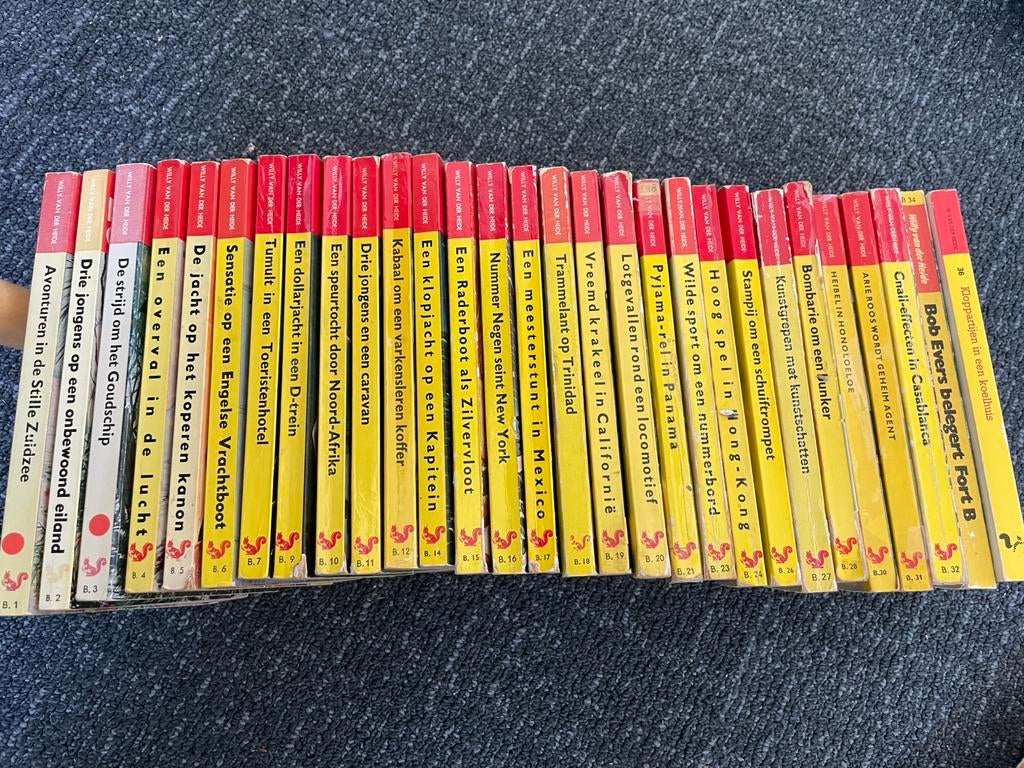 Boeken Bob Evers Willy van der Heide serie tot 32 -/- 8 & 13, Ophalen of Verzenden, Gelezen
