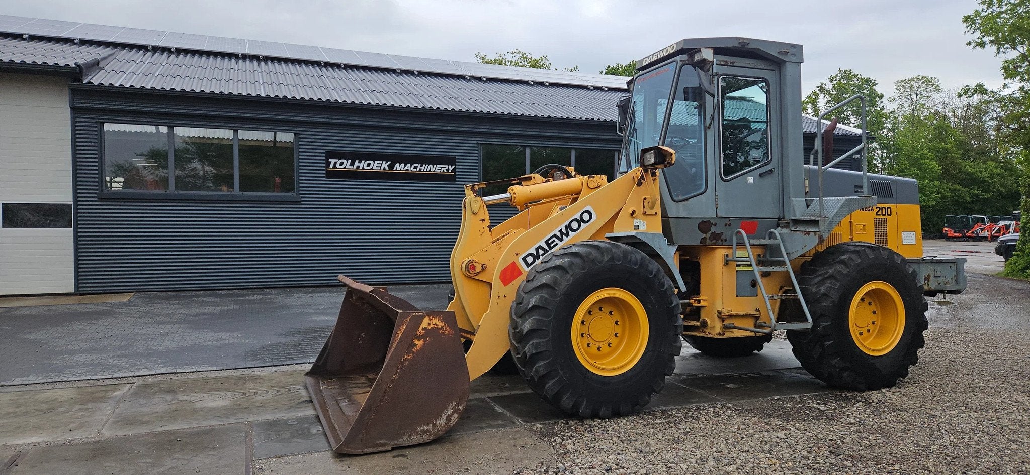 Daewoo-Doosan MEGA 200, Wiellader of Shovel