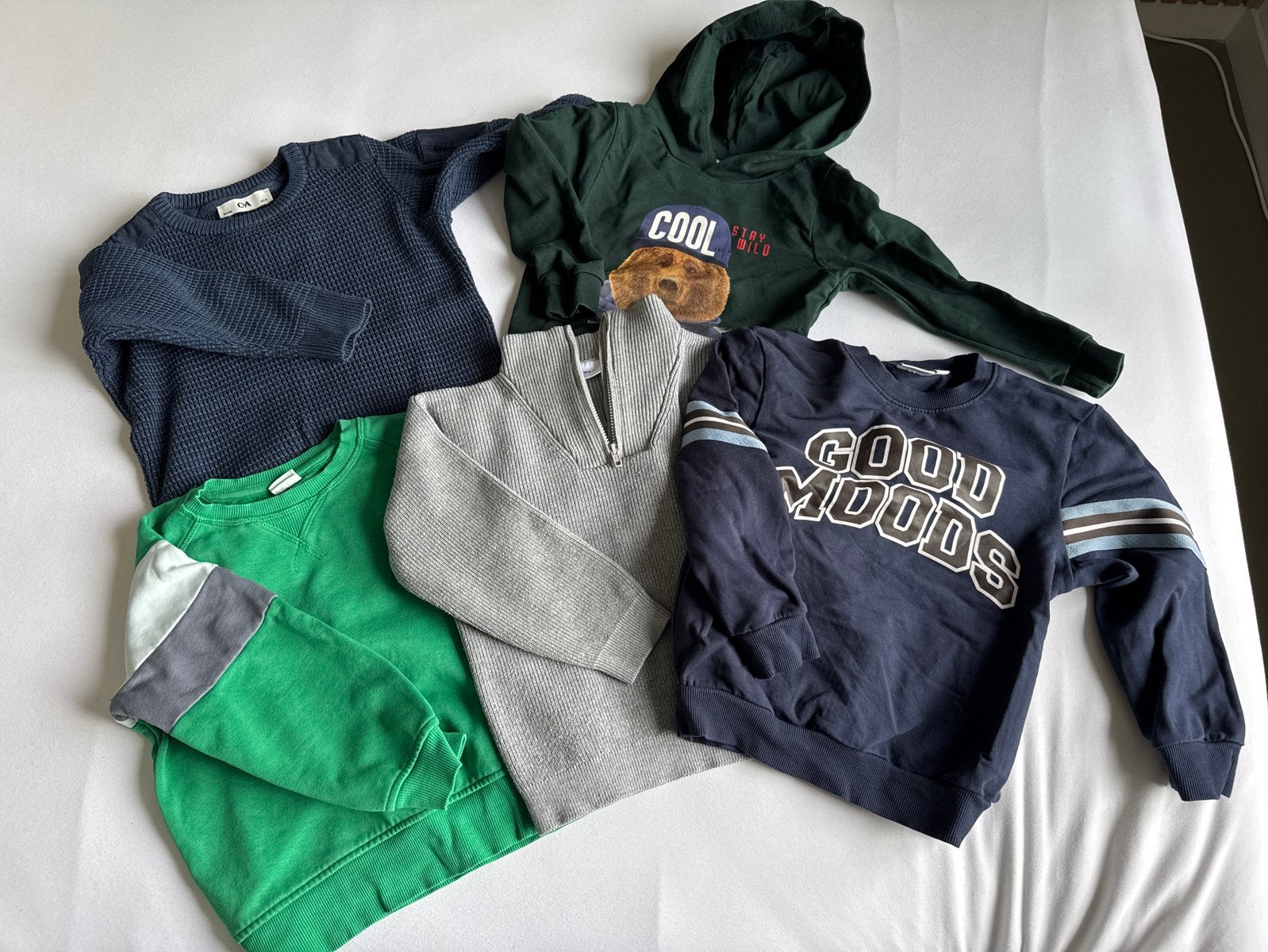 Jongenskleding pakket - Truien en Hoodies maat 98 en 104, Ophalen of Verzenden, Gebruikt, Jongen