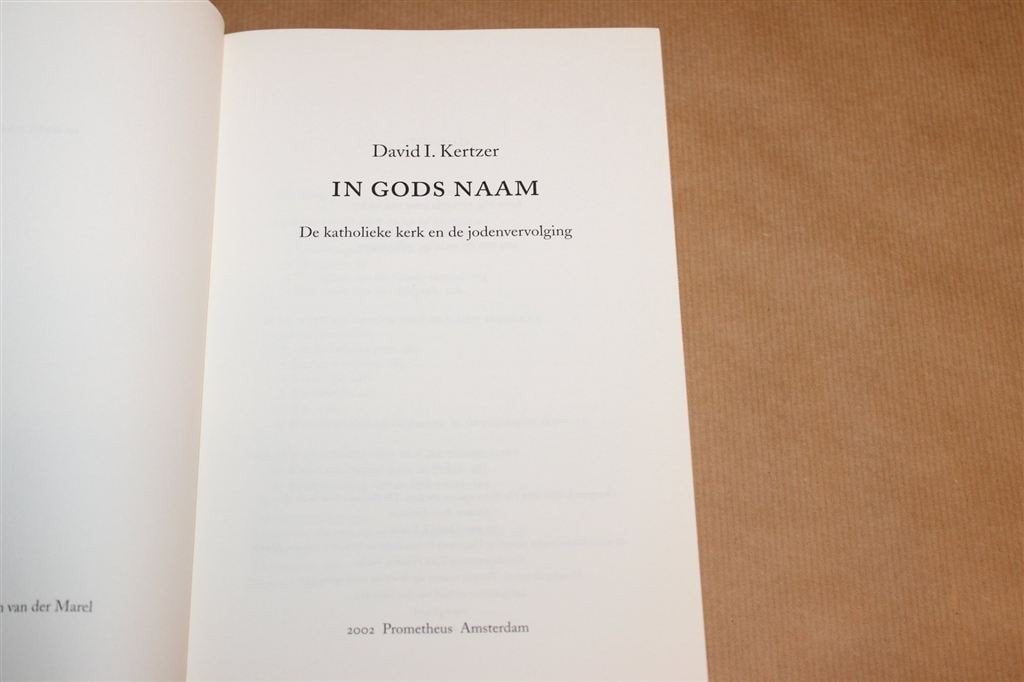 In Gods Naam — Kertzer, Katholieke Kerk & Antisemitisme, Boeken, Ophalen of Verzenden, Gelezen
