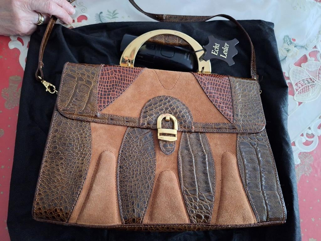 Echte Leren Slangen Swede Dames Schoudertas. Nieuw., Overige merken, Beige, Nieuw, Ophalen of Verzenden