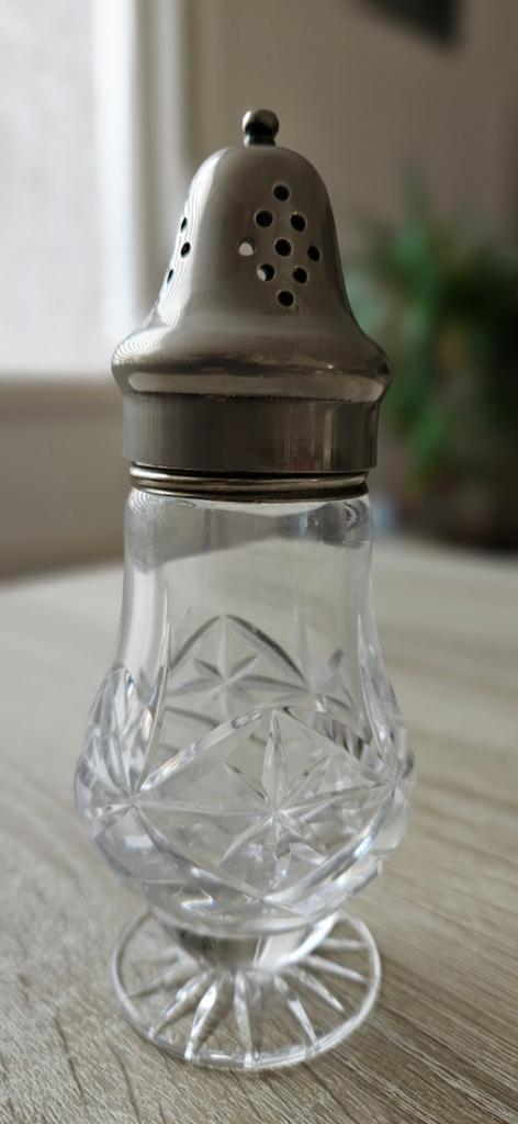 Vintage glazen zoutstrooier met metalen dop., Ophalen of Verzenden