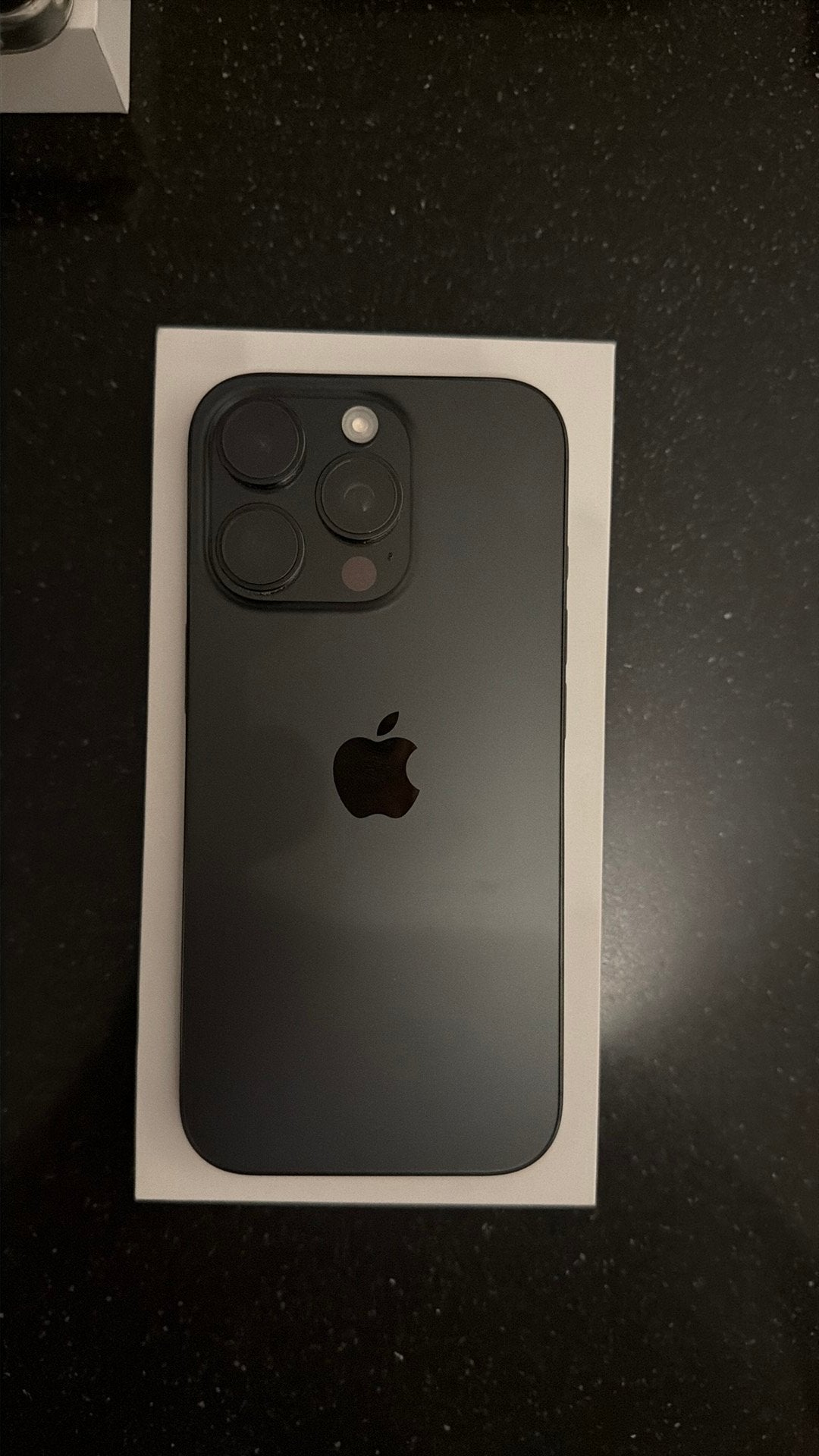 Foto 4 van iPhone 16 Pro ZGAN!