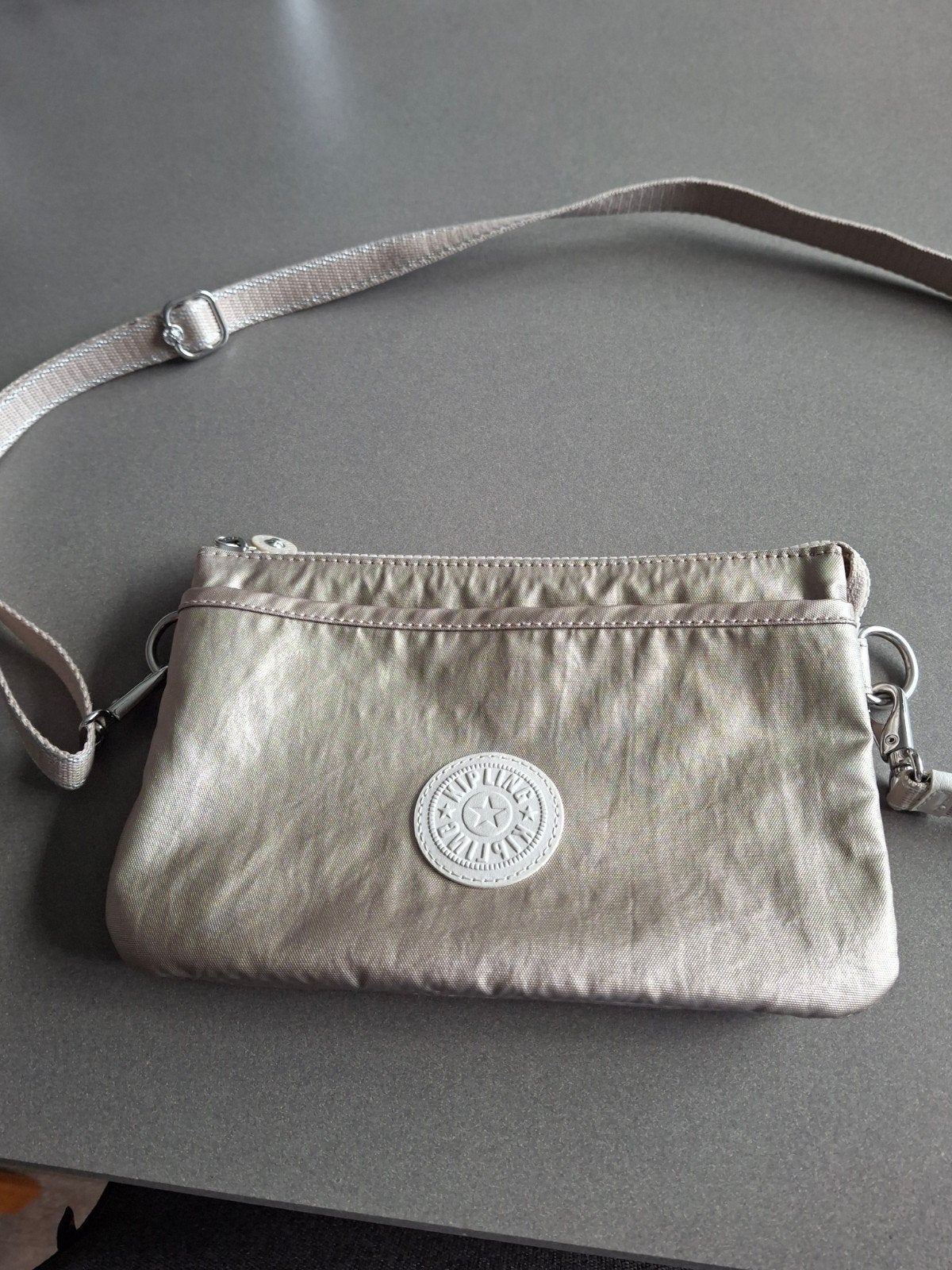 Crossbody van Kipling, Sieraden, Tassen en Uiterlijk, Tassen | Schoudertassen, Ophalen of Verzenden, Zo goed als nieuw, Zilver