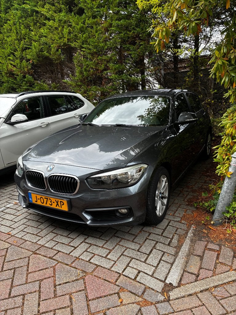 BMW 1-Serie 116d 116pk 2018 Grijs, Auto's, 1-Serie, Particulier, 3 cilinders, 1500 kg
