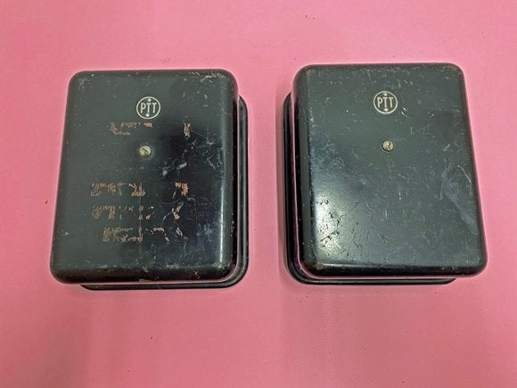2x PTT relaisschakelaar voor ouderwetse telefoontoestellen, Ophalen of Verzenden, Gebruikt