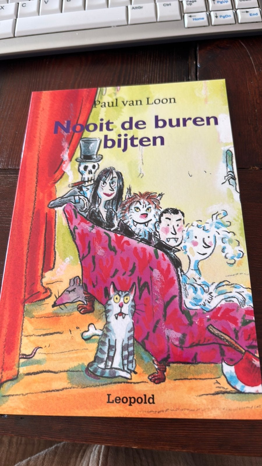 Paul van Loon - Nooit de buren bijten, Boeken, Stripboeken, Zo goed als nieuw, Meerdere stripboeken, Ophalen
