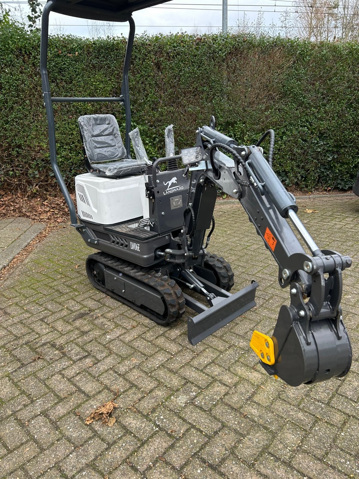Lanwaard minigraver, Zakelijke goederen, Machines en Bouw | Kranen en Graafmachines, Ophalen, Graafmachine