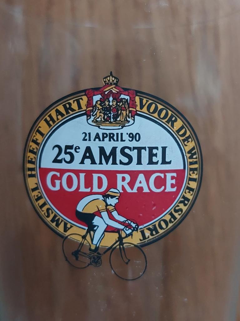 Amstelbier glazen van de Amstel Gold Race, Verzamelen, Speldjes, Pins en Buttons, Ophalen of Verzenden, Zo goed als nieuw, Sport