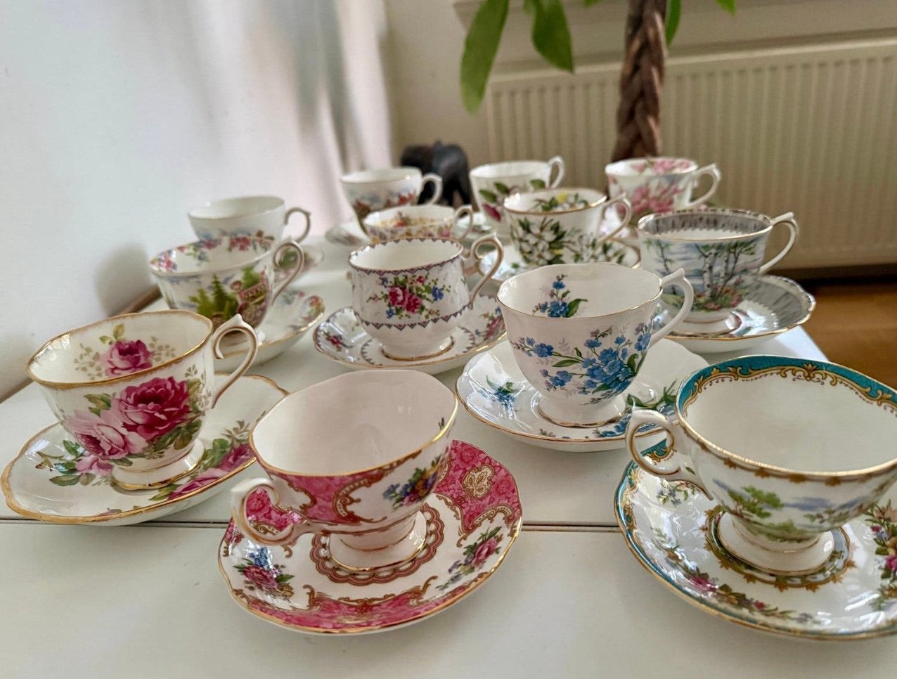 Theekoppen en schotels, 8 x Royal Albert , 3 x anders, Ophalen of Verzenden