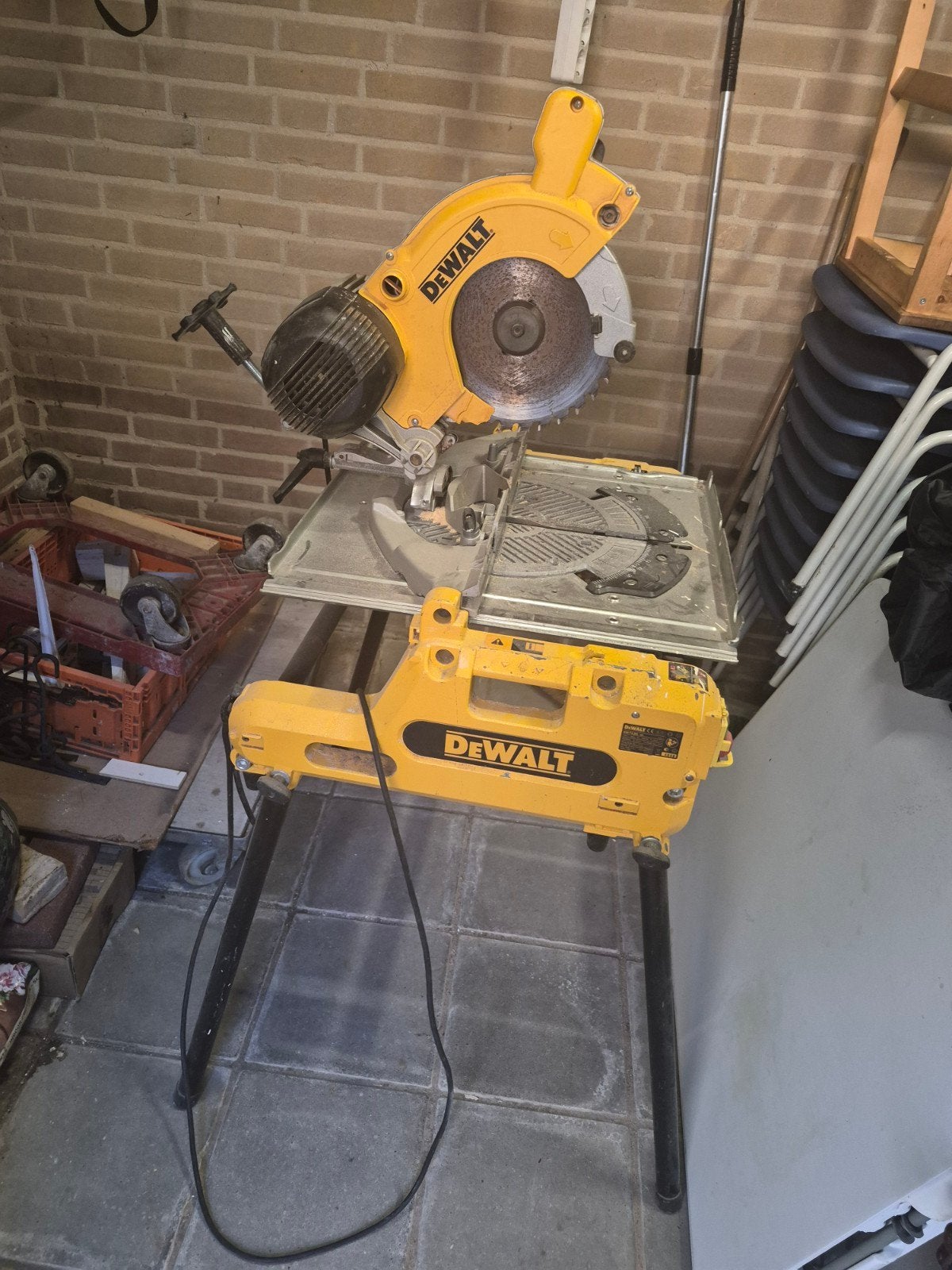 zaagtafel/afkortzaag, Doe-het-zelf en Verbouw, Gereedschap | Zaagmachines, Ophalen, Gebruikt, Dewalt, Afkortzaag