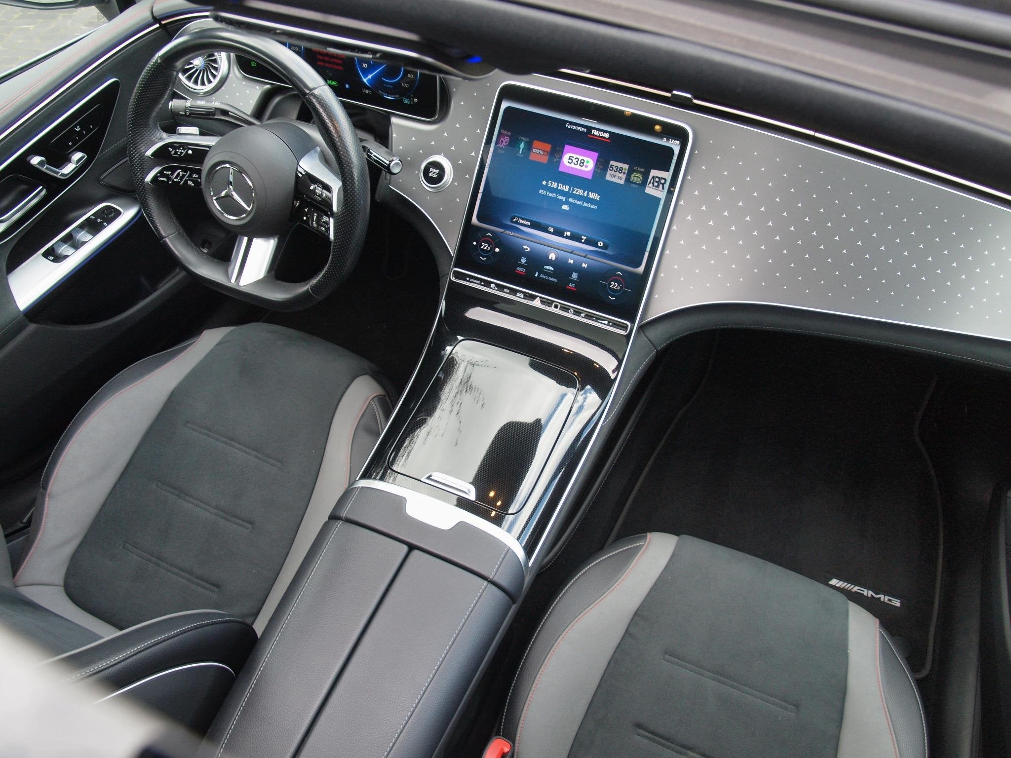 Mercedes-Benz EQE 350+ Launch Edition AMG Line 91 kWh | Pano, Auto's, Automaat, Achterwielaandrijving, Gebruikt, 2255 kg