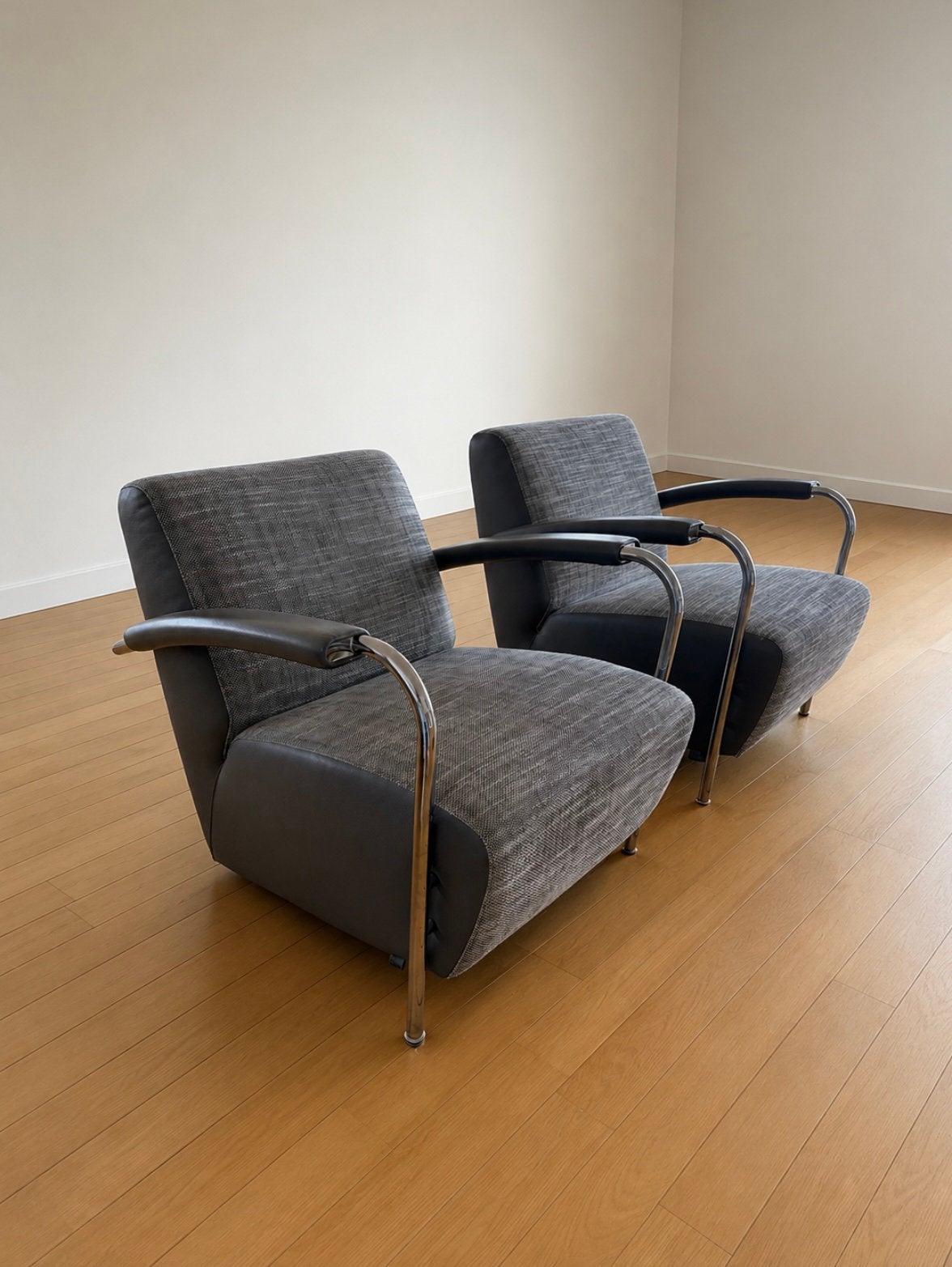 1 of 2 Leolux Scylla Fauteuils, Huis en Inrichting, Ophalen, Zo goed als nieuw, 75 tot 100 cm, 50 tot 75 cm