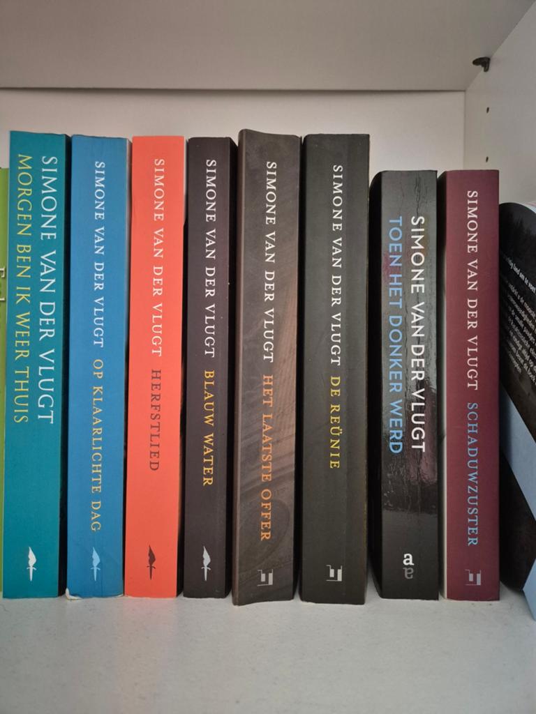 8x Simone van der Vlugt, Boeken, Ophalen of Verzenden, Gelezen