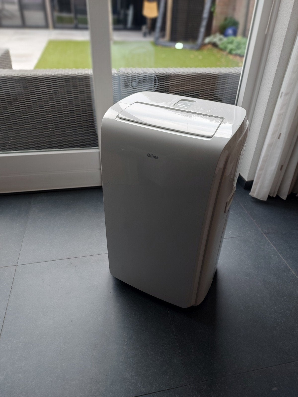 Mobiele airco Qlima P528 - Koel en comfortabel de zomer door, Witgoed en Apparatuur, Ophalen, Minder dan 60 m³, 3 snelheden of meer