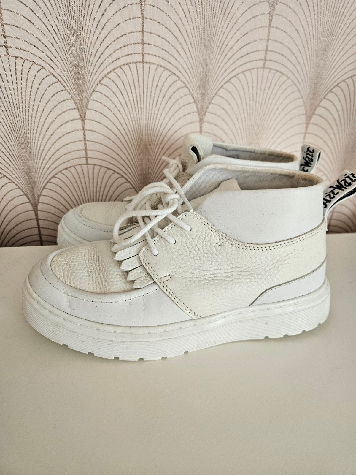 Dr. Martens schoenen maat 37, Schoenen met lage hakken, Wit, Ophalen of Verzenden, Dr. Martens