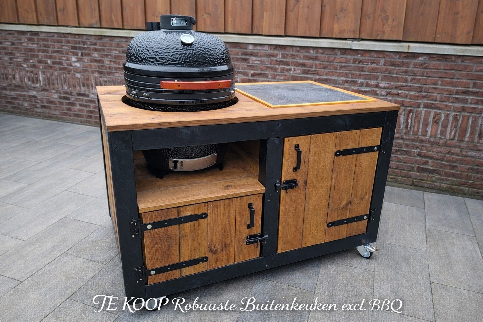 TE KOOP NIEUWE ROBUUSTE BUITENKEUKEN VOOR KAMADO BBQ  !!!, Ophalen, Gebruikt, Houtskool, Onbekend